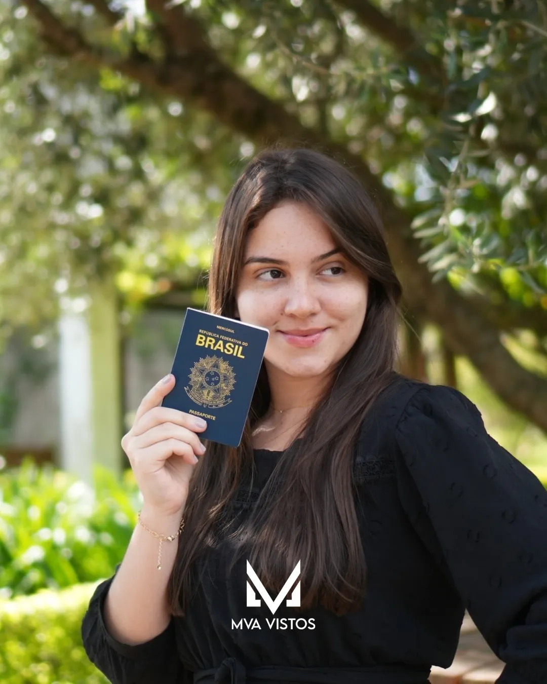 Cliente com o visto americano de turismo pela MVA Vistos