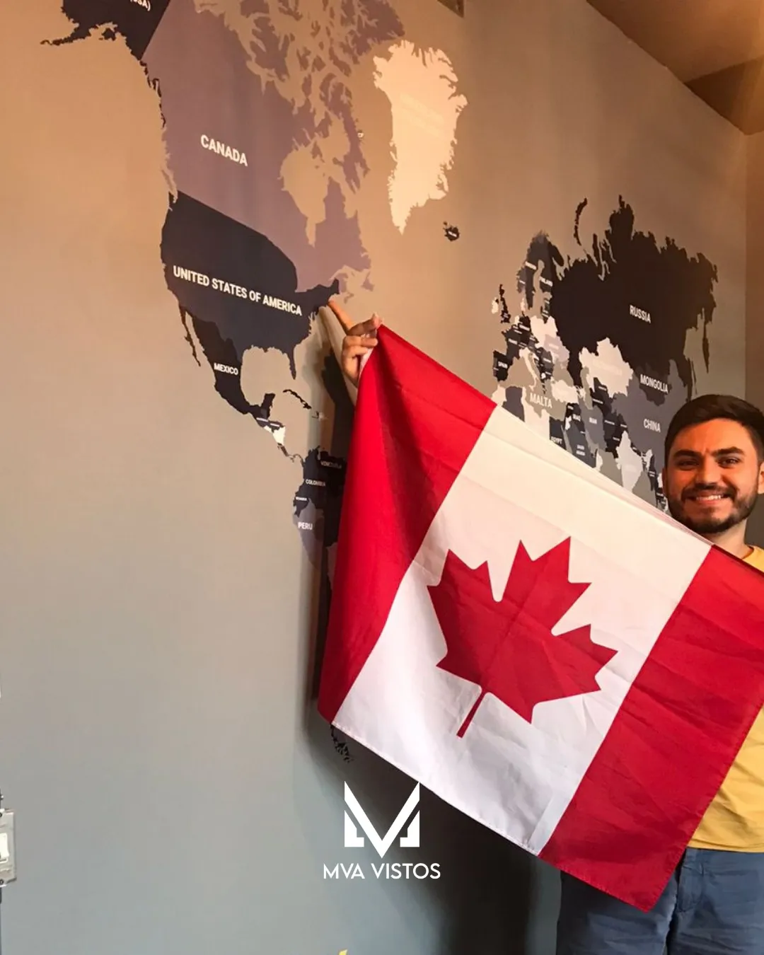Cliente com o visto canadense de estudos pela MVA Vistos